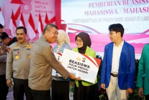 IKTA Bangga 10 Mahasiswanya Terima Beasiswa dari Polri